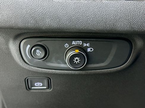 Used 2020 GMC Terrain SLE w/ Driver Convenience Package image 16