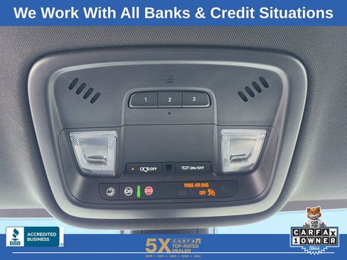 Used 2023 Chevrolet Traverse LT w/ LPO, Floor Liner Package image 23