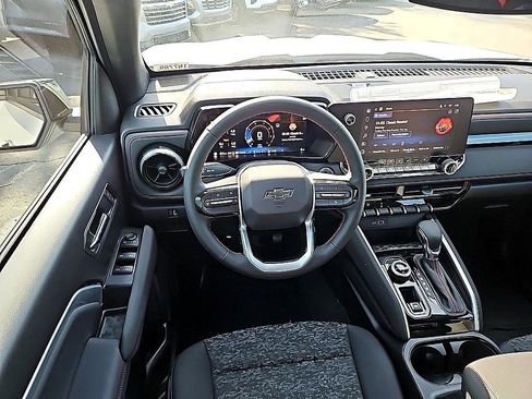 New 2025 Chevrolet Colorado Z71 w/ Midnight Edition image 11