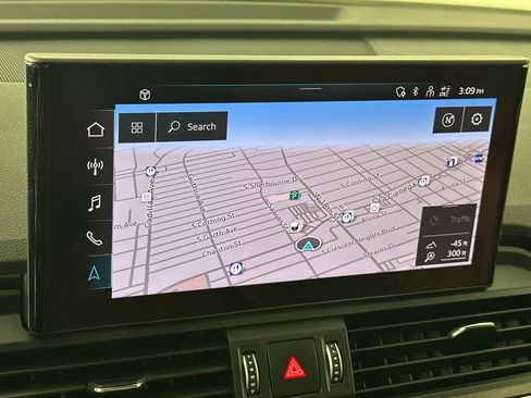 Used 2023 Audi SQ5 Prestige w/ Prestige Package image 18