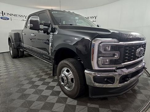 Used 2025 Ford F350 Lariat w/ Lariat Ultimate Package AWD/4WD image 4