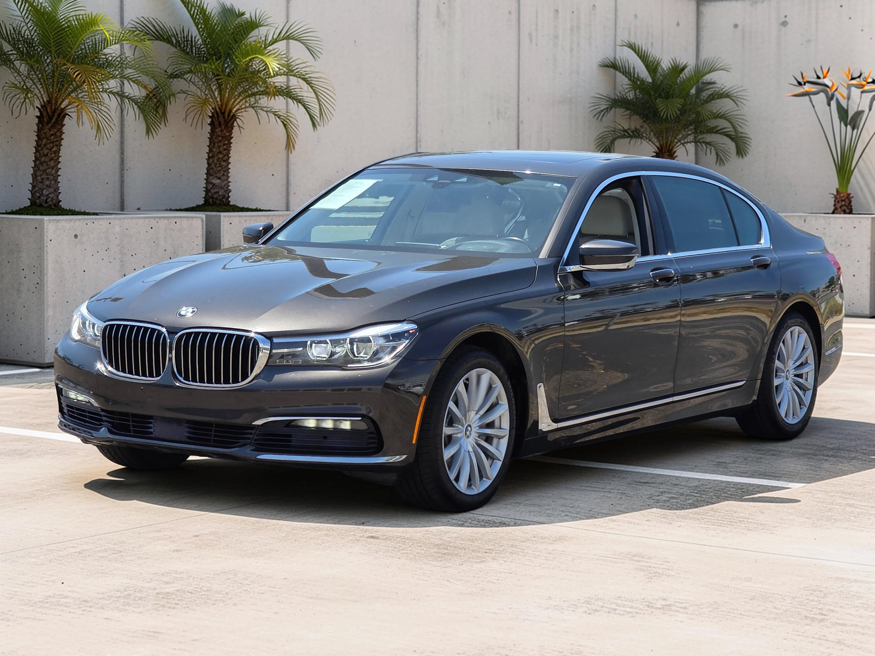 Used 2016 BMW 740i RWD image 3