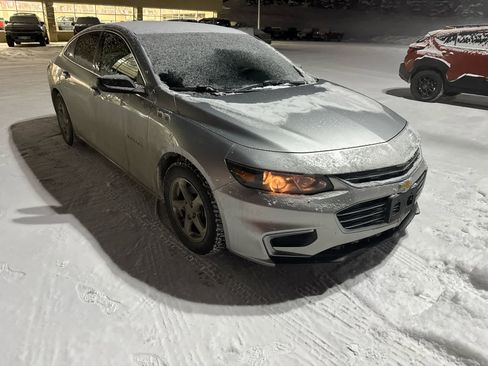 Used 2016 Chevrolet Malibu LS image 2