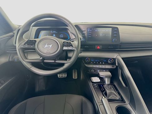 New 2026 Hyundai Elantra Sport FWD image 17