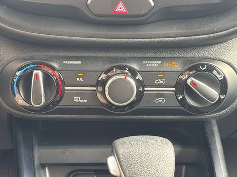 Used 2020 Kia Soul S image 12