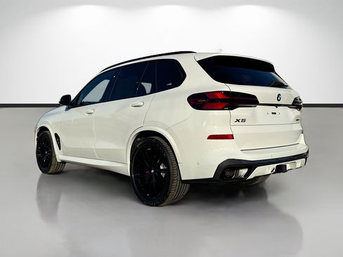 New 2026 BMW X5 xDrive40i w/ M Sport Package AWD/4WD image 5