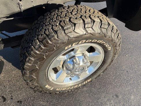 Used 2005 Dodge Ram 2500 Truck SLT image 9