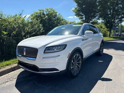 Used 2022 Lincoln Nautilus Reserve w/ Equipment Group 201A FWD image 3