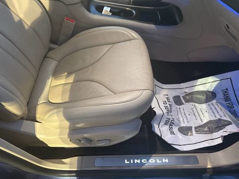 Used 2018 Lincoln MKC Reserve w/ Lincoln MKC Climate Package image 19