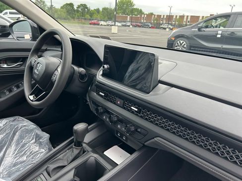New 2026 Honda Accord SE image 25