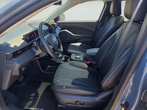 Used 2024 Ford Mustang Mach-E Premium image 9