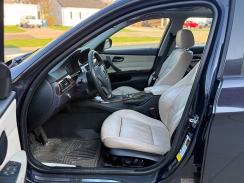 Used 2009 BMW 328i xDrive Sedan image 10