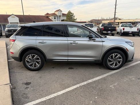 Used 2023 Lincoln Corsair FWD image 7