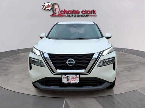 Used 2023 Nissan Rogue SV image 8