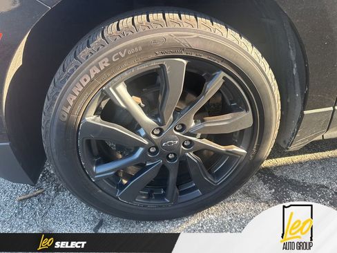 Used 2023 Chevrolet Equinox RS w/ RS Leather Package image 9