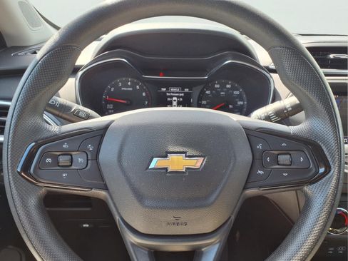 Used 2023 Chevrolet TrailBlazer LT FWD image 18