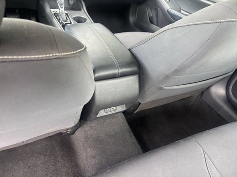 Used 2025 Nissan Altima 2.5 SV FWD image 19