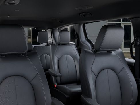 New 2027 Chrysler Pacifica Select FWD image 68