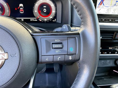 Used 2023 Nissan Rogue Platinum AWD/4WD image 19
