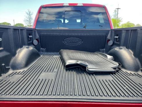 Used 2018 Ford F150 Lariat w/ Equipment Group 502A Luxury image 9