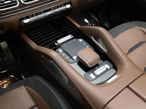 Used 2024 Mercedes-Benz GLS 63 AMG 4MATIC image 16