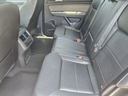 Used 2023 Volkswagen Atlas Cross Sport SE FWD image 30