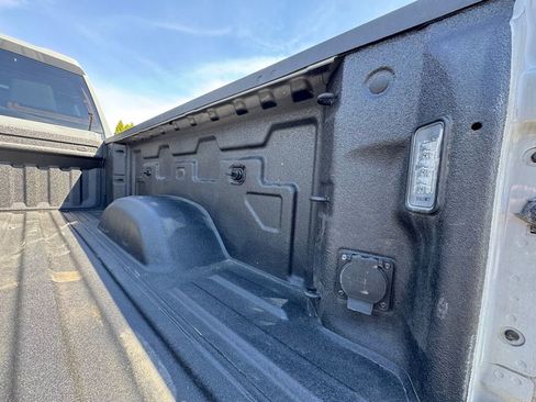 Used 2024 GMC Sierra 2500 AT4 w/ AT4 Premium Plus Package AWD/4WD image 13