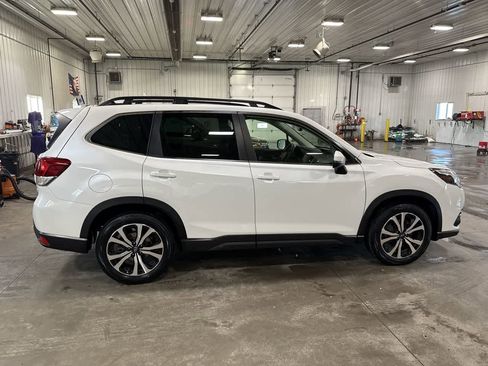 Used 2022 Subaru Forester Limited w/ Popular Package #2 image 7