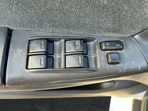 Used 2004 Toyota Corolla S w/ PWR Pkg FWD image 13