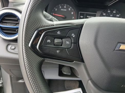 Used 2025 Chevrolet Trax LS FWD image 20