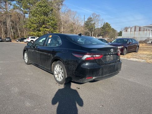 Used 2024 Toyota Camry LE image 3