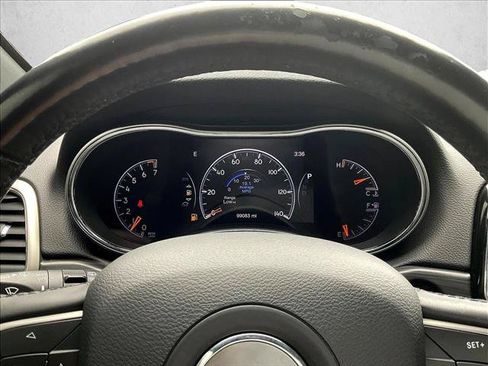 Used 2021 Jeep Grand Cherokee Limited w/ Premium Lighting Group AWD/4WD image 18