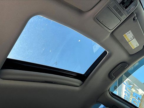 Used 2022 Honda Pilot Special Edition image 17