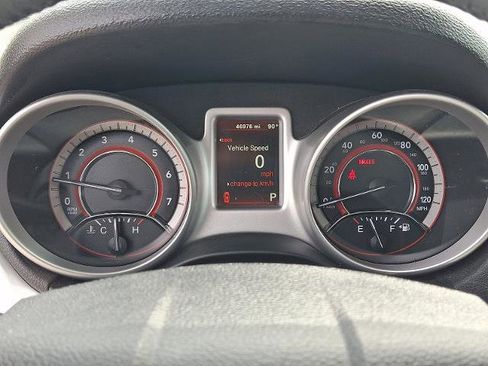 Used 2017 Dodge Journey SXT w/ Blacktop Package image 21