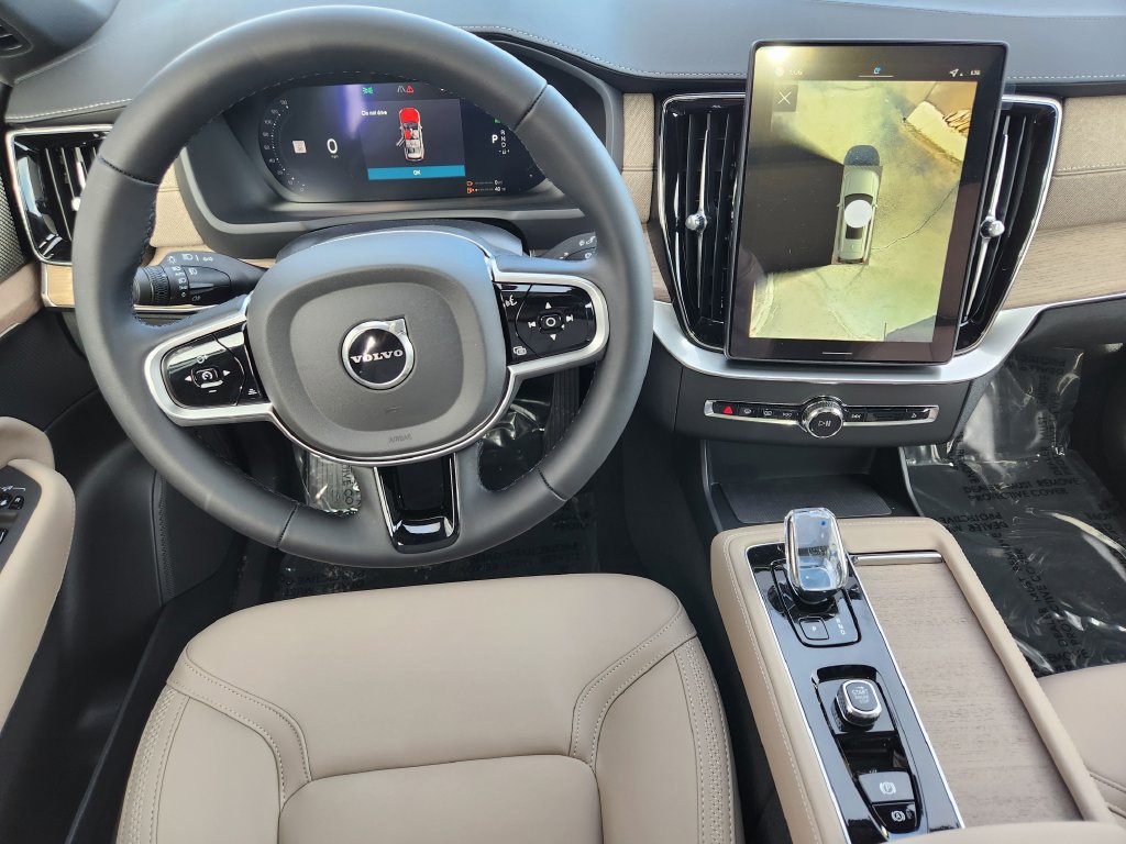New 2026 Volvo XC90 T8 Plus w/ Protection Package Premier AWD/4WD image 3