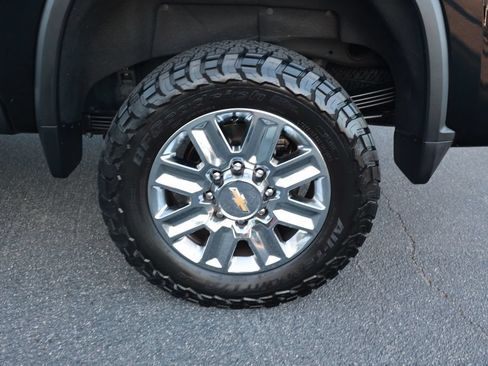 Used 2024 Chevrolet Silverado 2500 High Country AWD/4WD image 10