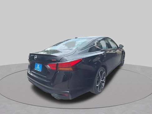 Used 2024 Nissan Altima 2.5 SR FWD image 6