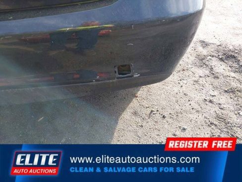 Used 2014 Mercedes-Benz E 350 4MATIC image 37