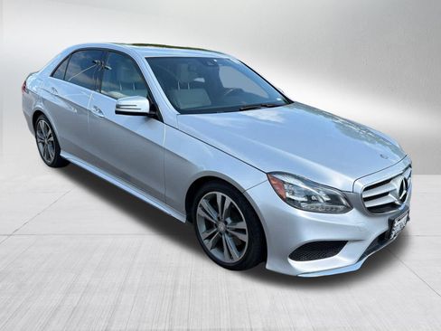 Used 2016 Mercedes-Benz E 350 Sedan image 3