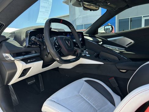 Used 2023 Chevrolet Corvette Z06 RWD image 12