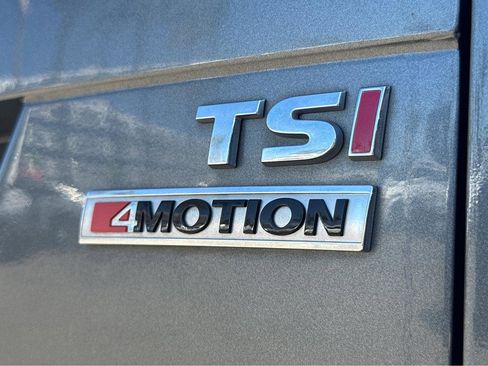 Used 2017 Volkswagen Golf SE image 41