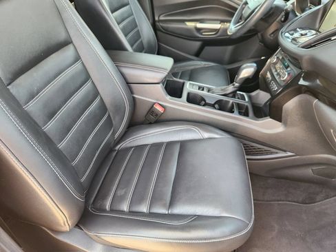 Used 2019 Ford Escape Titanium FWD image 14