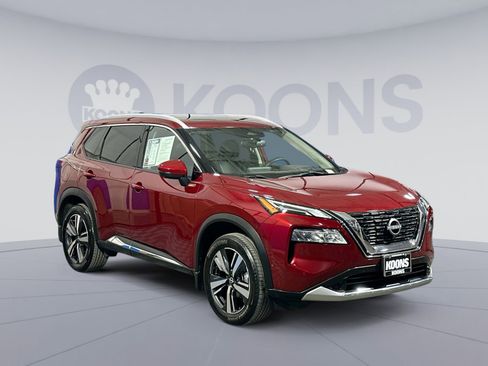 Used 2023 Nissan Rogue Platinum w/ Platinum Premium Package image 10