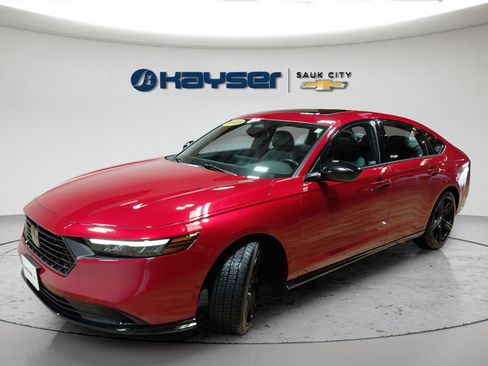 Used 2023 Honda Accord Sport image 3