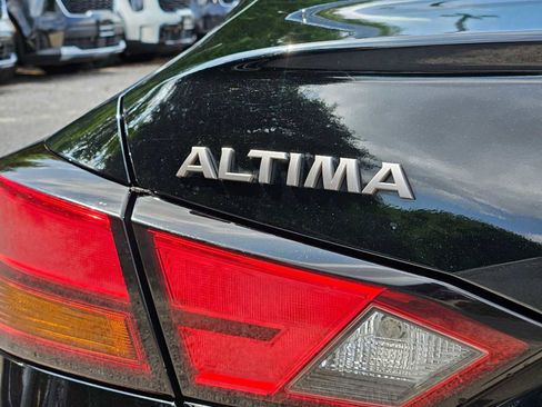 Used 2024 Nissan Altima 2.5 SL FWD image 13