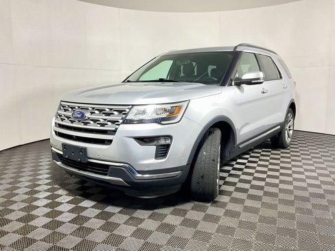 Used 2018 Ford Explorer Limited image 9