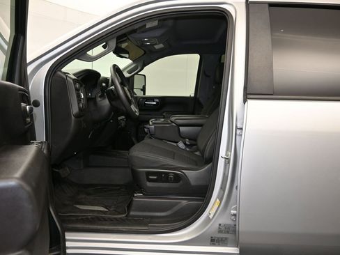 Used 2022 Chevrolet Silverado 2500 Custom w/ Custom Value Package image 20