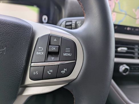 New 2026 Ford Explorer Active RWD image 30