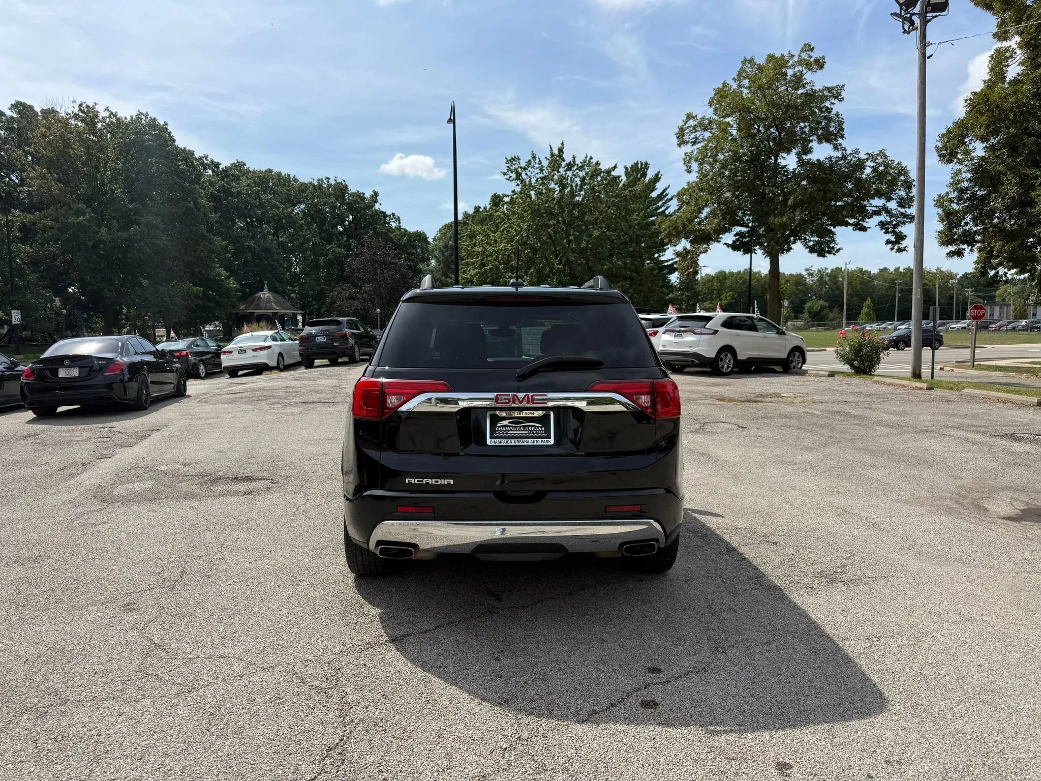 Used 2018 GMC Acadia Denali w/ Technology Package FWD image 6