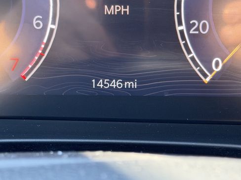 Used 2024 Jeep Grand Cherokee Laredo X w/ Trailer Tow Package image 21